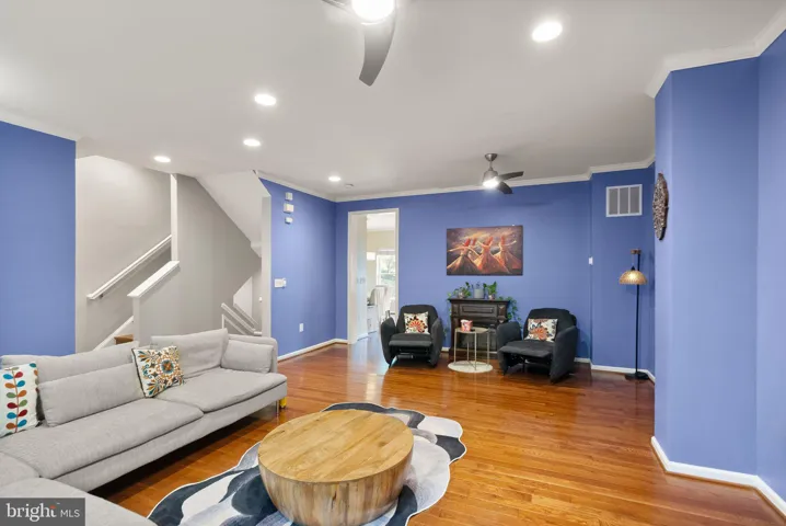 116 Mt High St, Occoquan, Virginia 22125