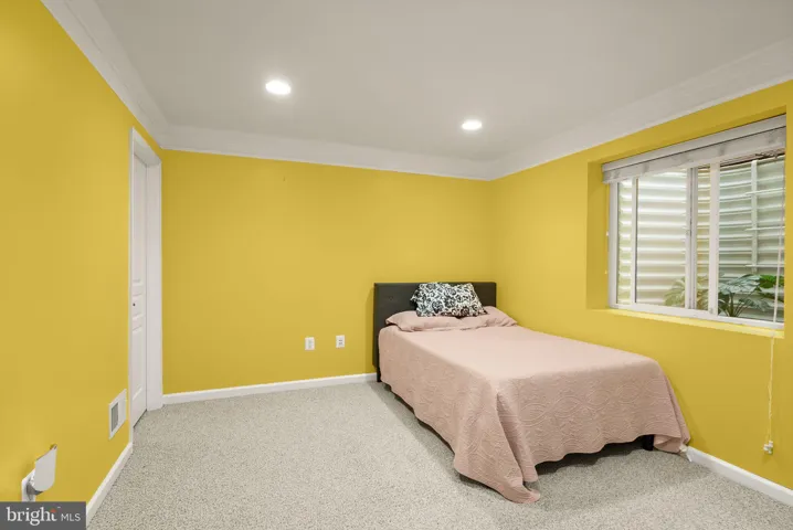 116 Mt High St, Occoquan, Virginia 22125
