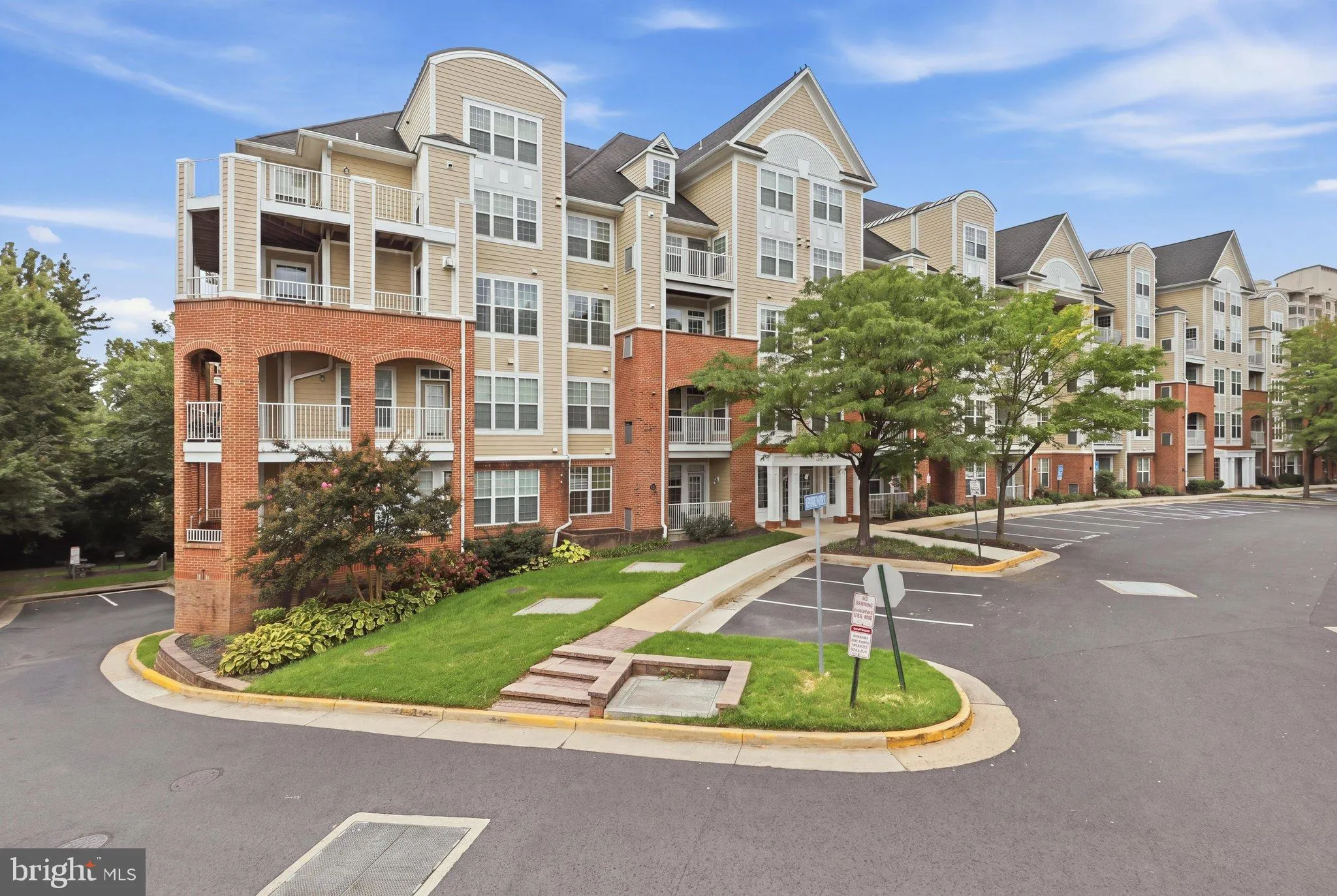 8181 CARNEGIE HALL COURT, Vienna, VA 22180