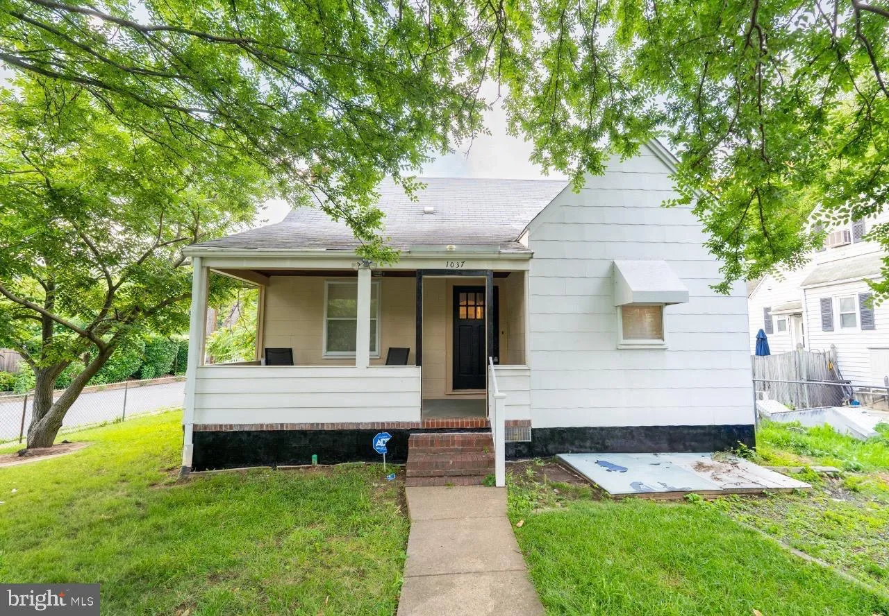 1037 16TH STREET, Arlington, VA 22202