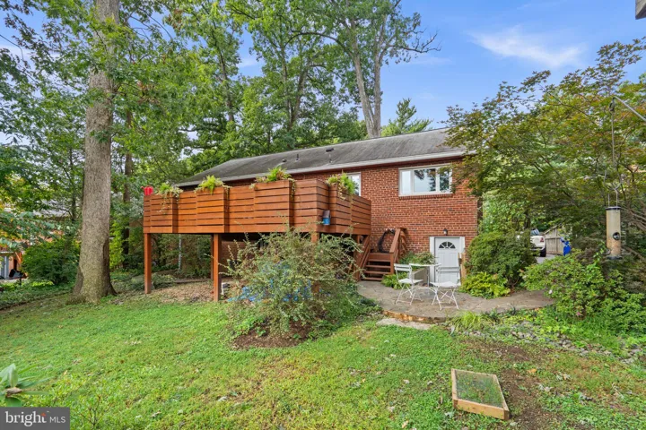 2427 N Sycamore St, Arlington, Virginia 22207