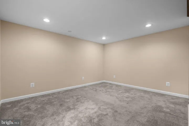 2427 N Sycamore St, Arlington, Virginia 22207