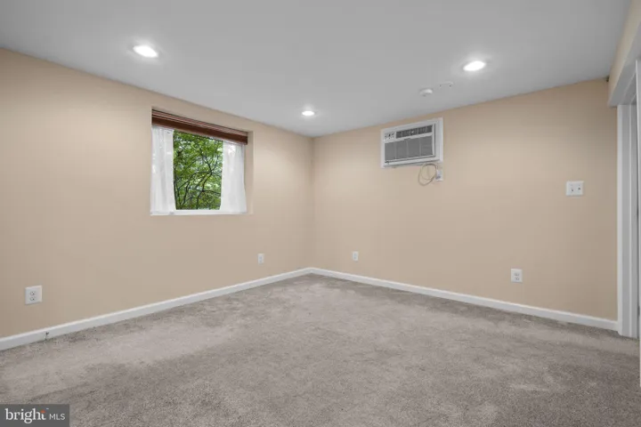 2427 N Sycamore St, Arlington, Virginia 22207