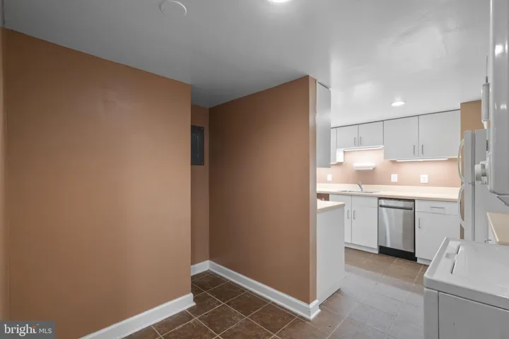 2427 N Sycamore St, Arlington, Virginia 22207