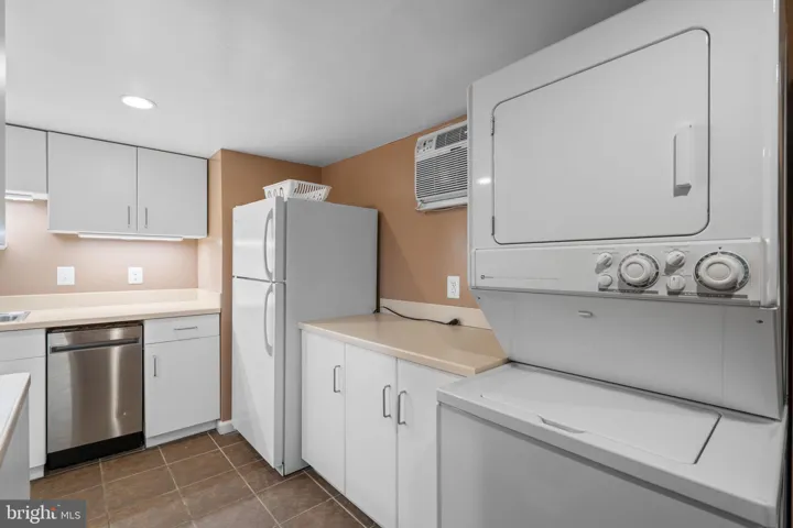 2427 N Sycamore St, Arlington, Virginia 22207