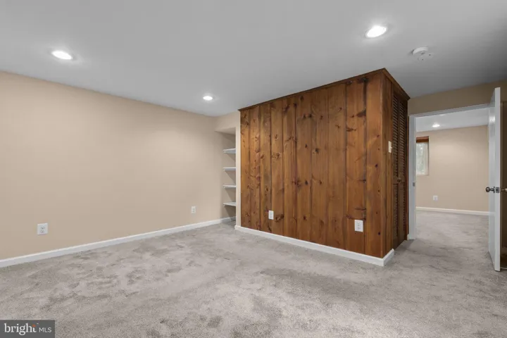 2427 N Sycamore St, Arlington, Virginia 22207