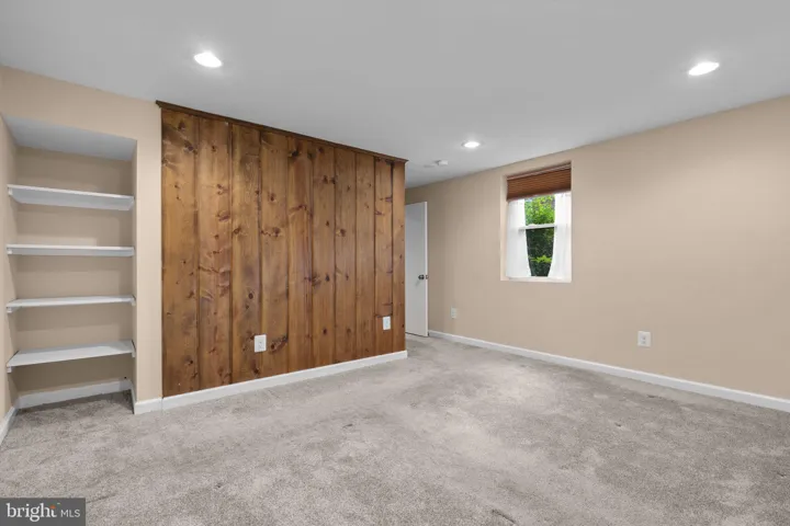 2427 N Sycamore St, Arlington, Virginia 22207