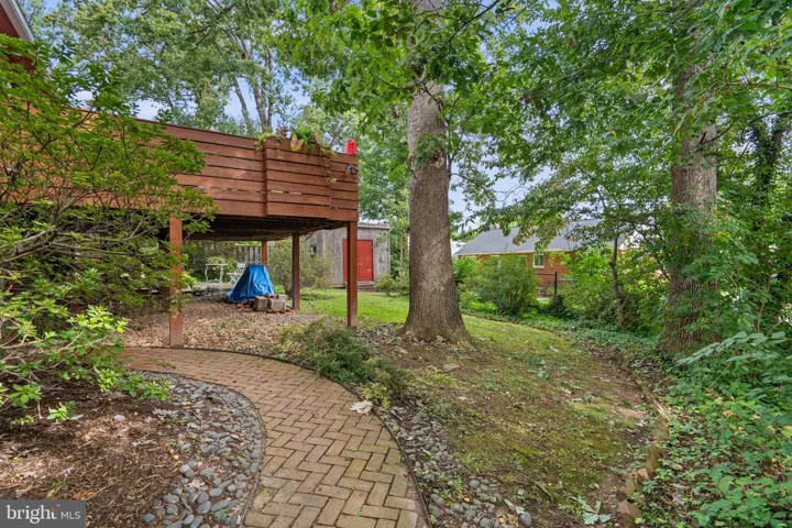 2427 N Sycamore St, Arlington, Virginia 22207