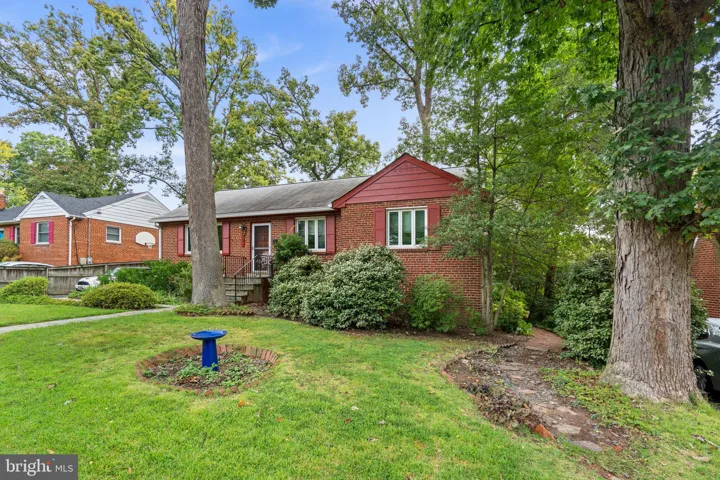 2427 N Sycamore St, Arlington, Virginia 22207