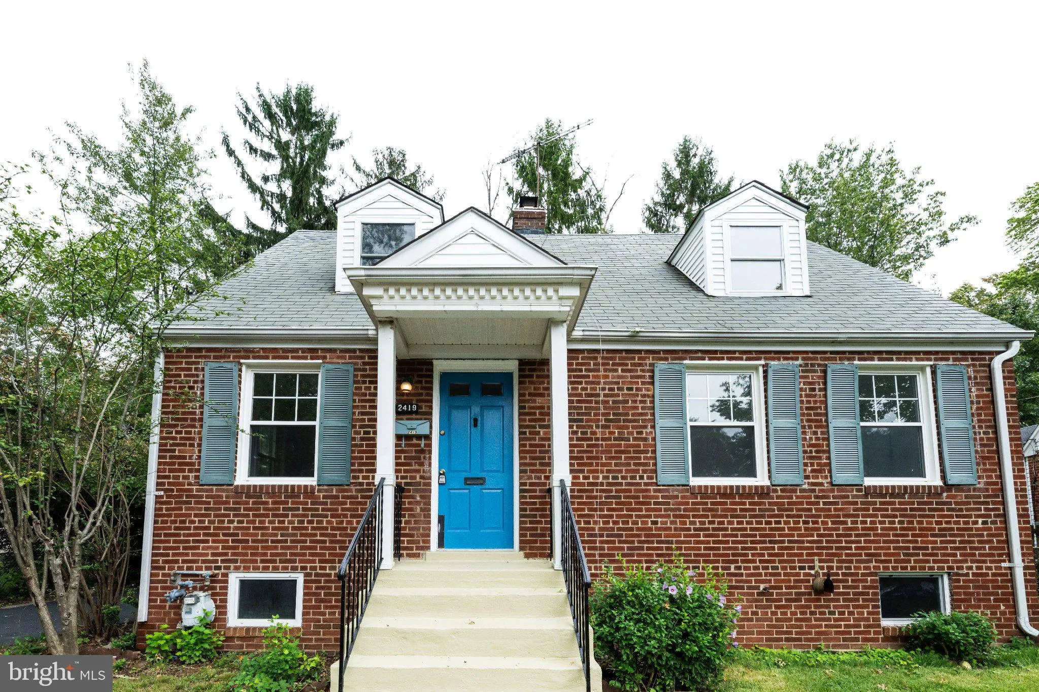 2419 DICKERSON STREET, Arlington, VA 22207