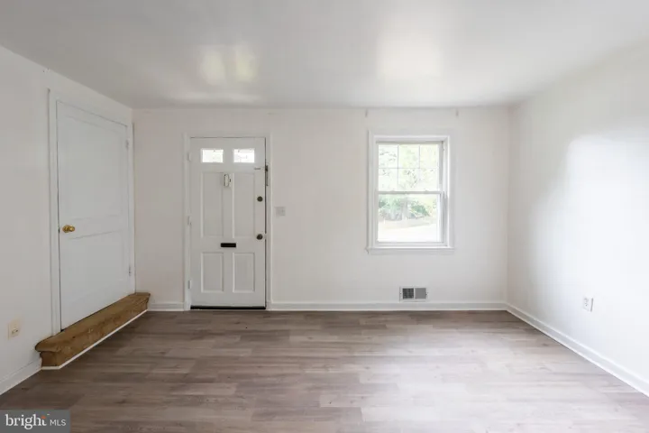 2419 N Dickerson St, Arlington, Virginia 22207