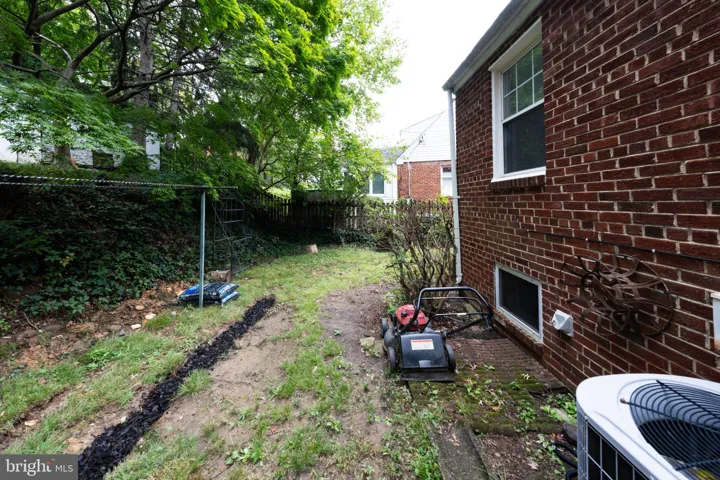 2419 N Dickerson St, Arlington, Virginia 22207