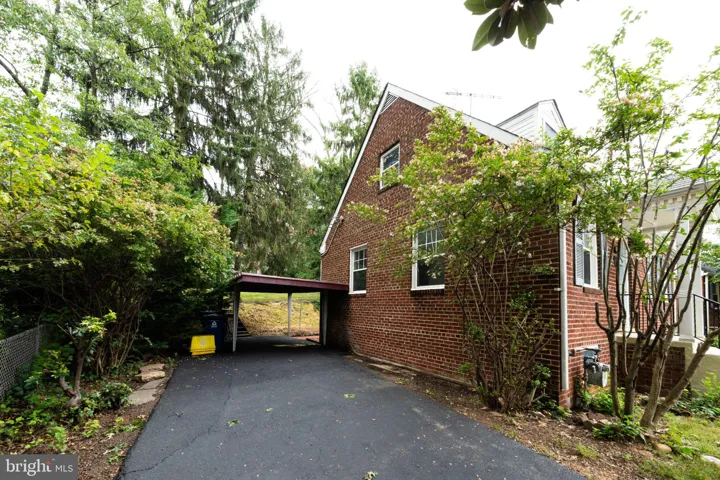 2419 N Dickerson St, Arlington, Virginia 22207