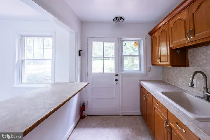 2419 N Dickerson St, Arlington, Virginia 22207