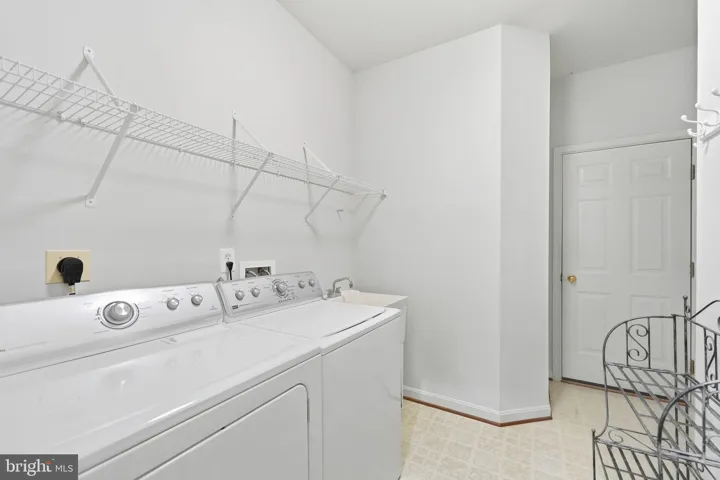 13705 Longmeade Ct, Gainesville, Virginia 20155