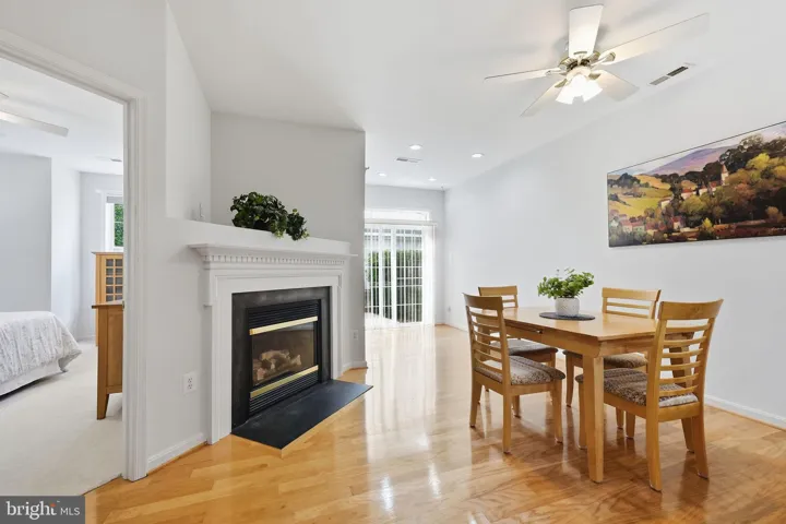 13705 Longmeade Ct, Gainesville, Virginia 20155