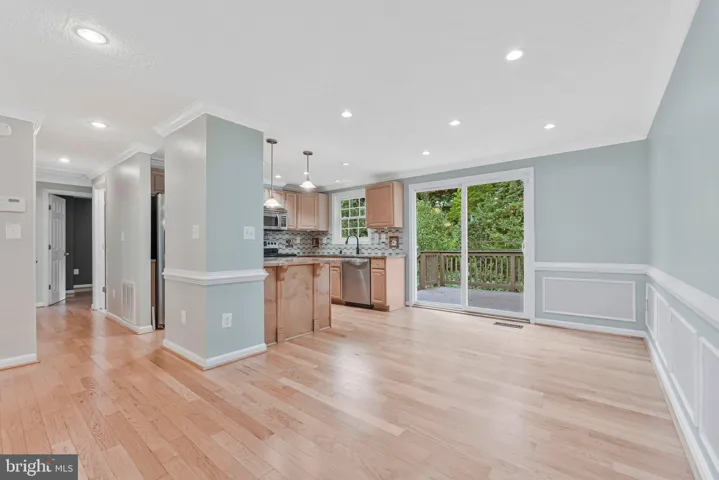 8471 Great Lake Ln, Springfield, Virginia 22153