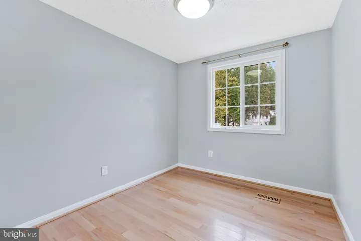 8471 Great Lake Ln, Springfield, Virginia 22153