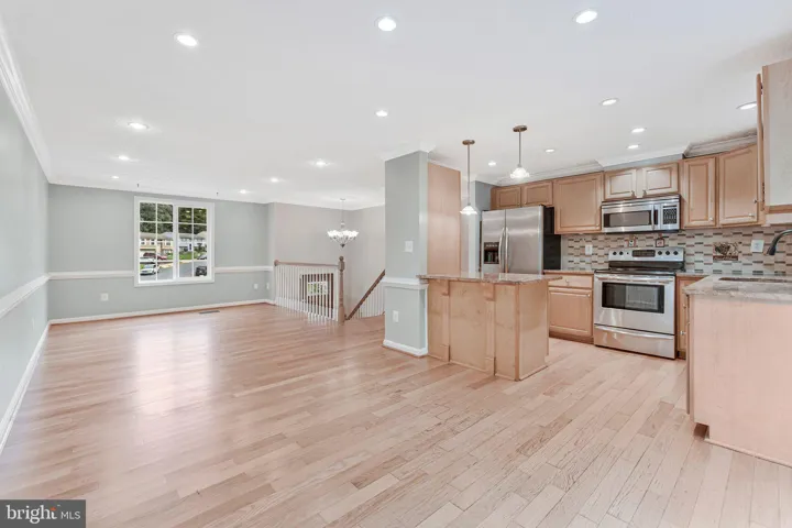 8471 Great Lake Ln, Springfield, Virginia 22153