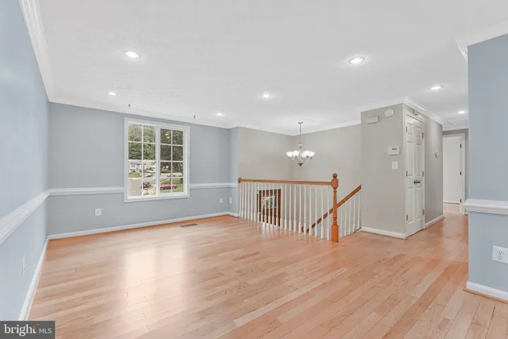 8471 Great Lake Ln, Springfield, Virginia 22153