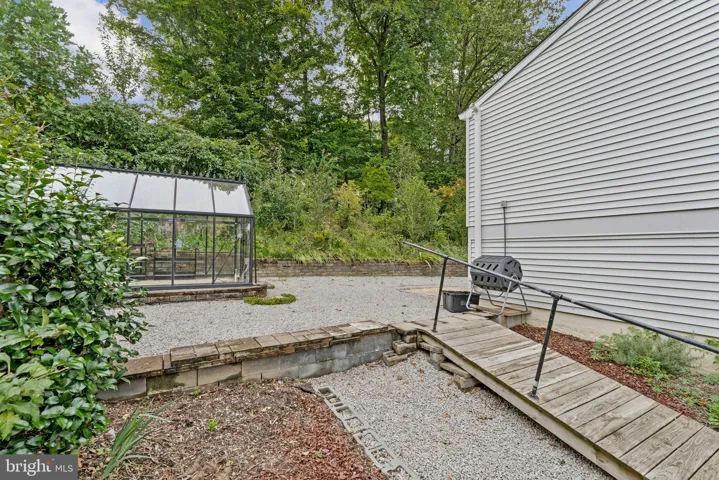 8471 Great Lake Ln, Springfield, Virginia 22153