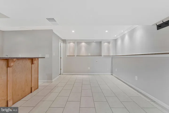 8471 Great Lake Ln, Springfield, Virginia 22153