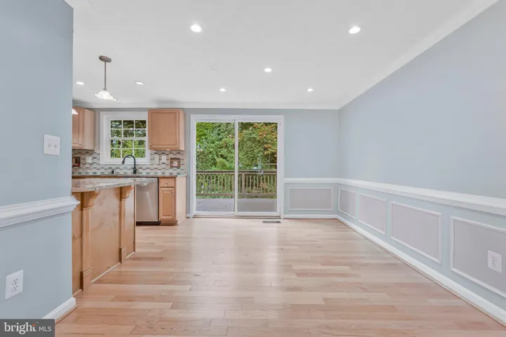 8471 Great Lake Ln, Springfield, Virginia 22153