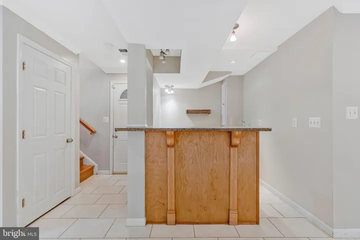 8471 Great Lake Ln, Springfield, Virginia 22153
