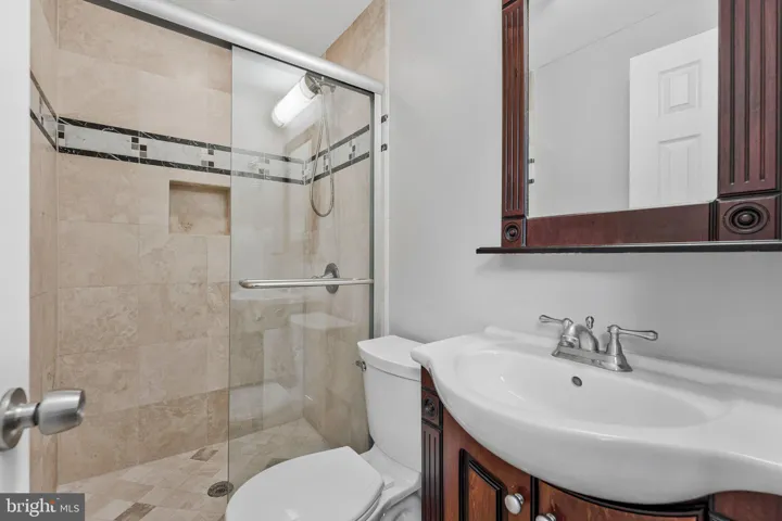 8471 Great Lake Ln, Springfield, Virginia 22153