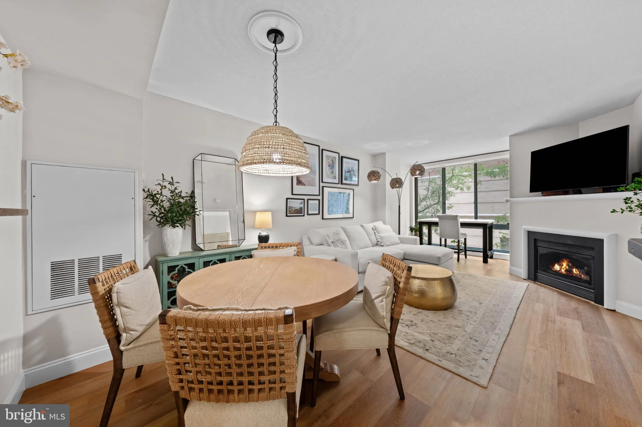 851 GLEBE ROAD, Arlington, VA 22203