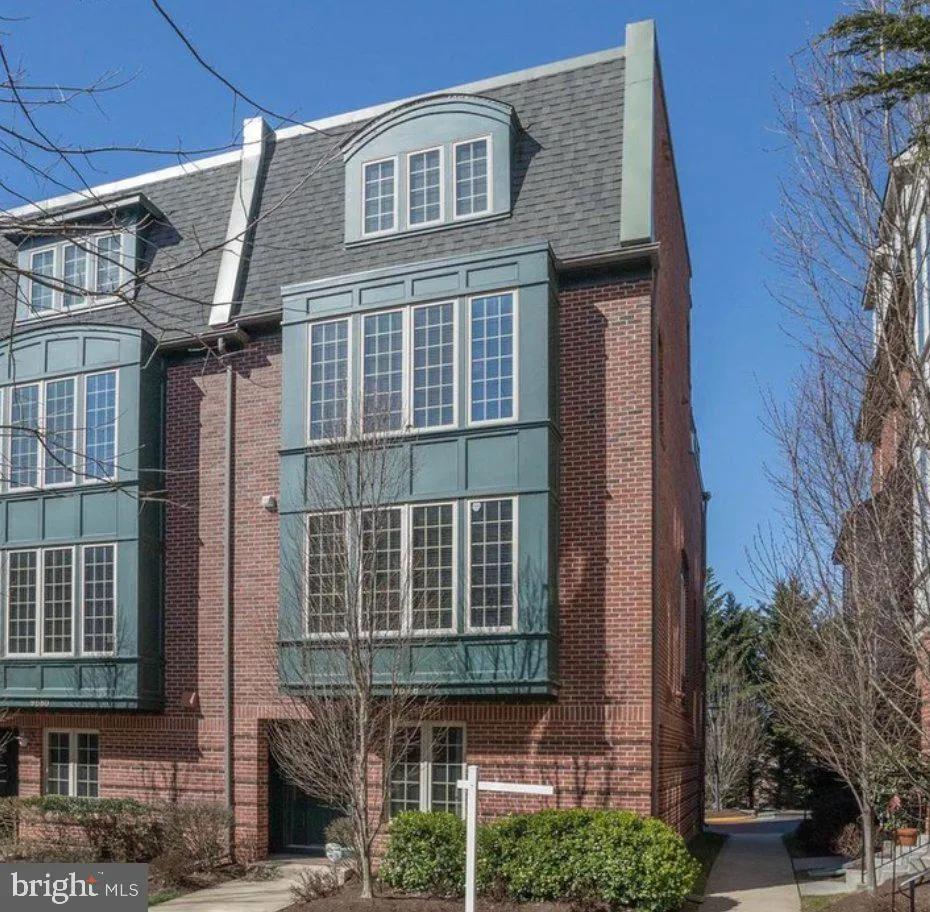 9678 CEDAR FARM CIRCLE, Fairfax, VA 22031