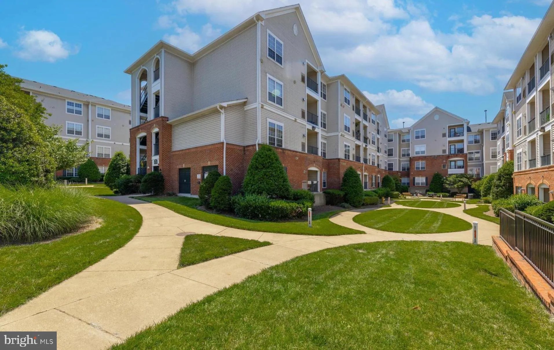 4850 EISENHOWER AVENUE, Alexandria, VA 22304