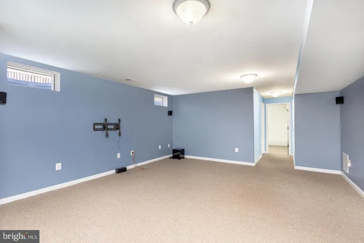 16104 Mountain Eagle Ct, Woodbridge, Virginia 22191
