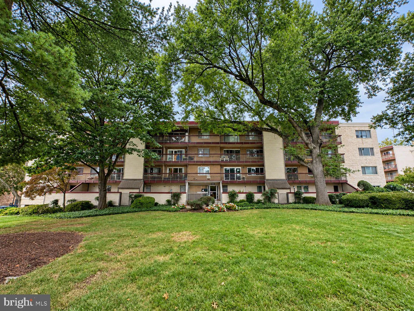 10300 WESTLAKE DRIVE, Bethesda, MD 20817