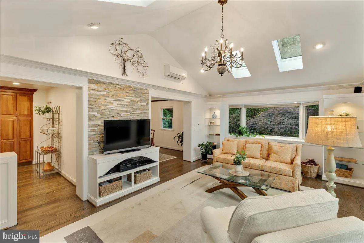 6225 KELLOGG DRIVE, Mclean, VA 22101