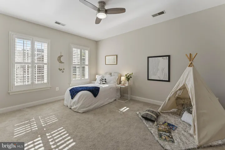 2158 Harithy Dr, Dunn Loring, Virginia 22027