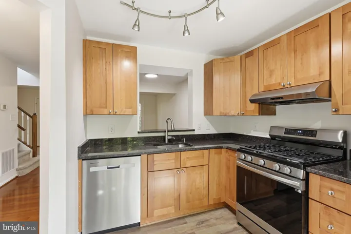 46752 Woodmint Ter Sterling, Sterling, Virginia 20164