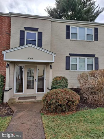 3063 Patrick Henry Dr #102, Falls Church, Virginia 22044