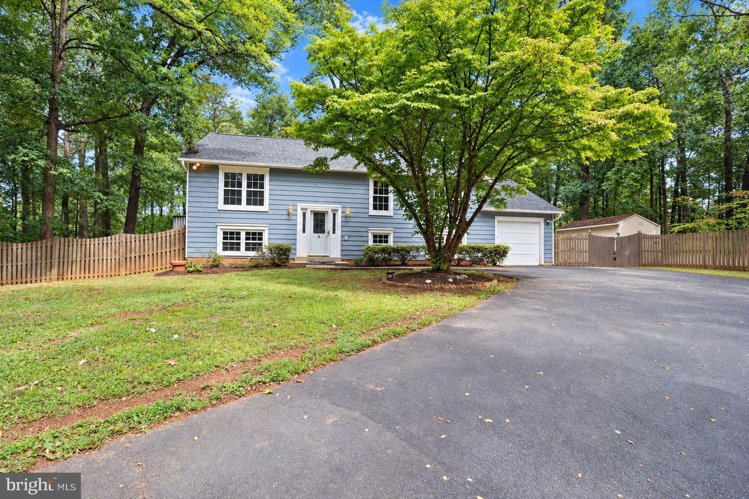 1412 BAYSHIRE LANE, Herndon, VA 20170