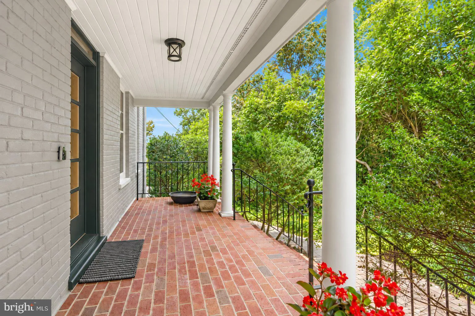 5716 KINGS HIGHWAY, Alexandria, VA 22303