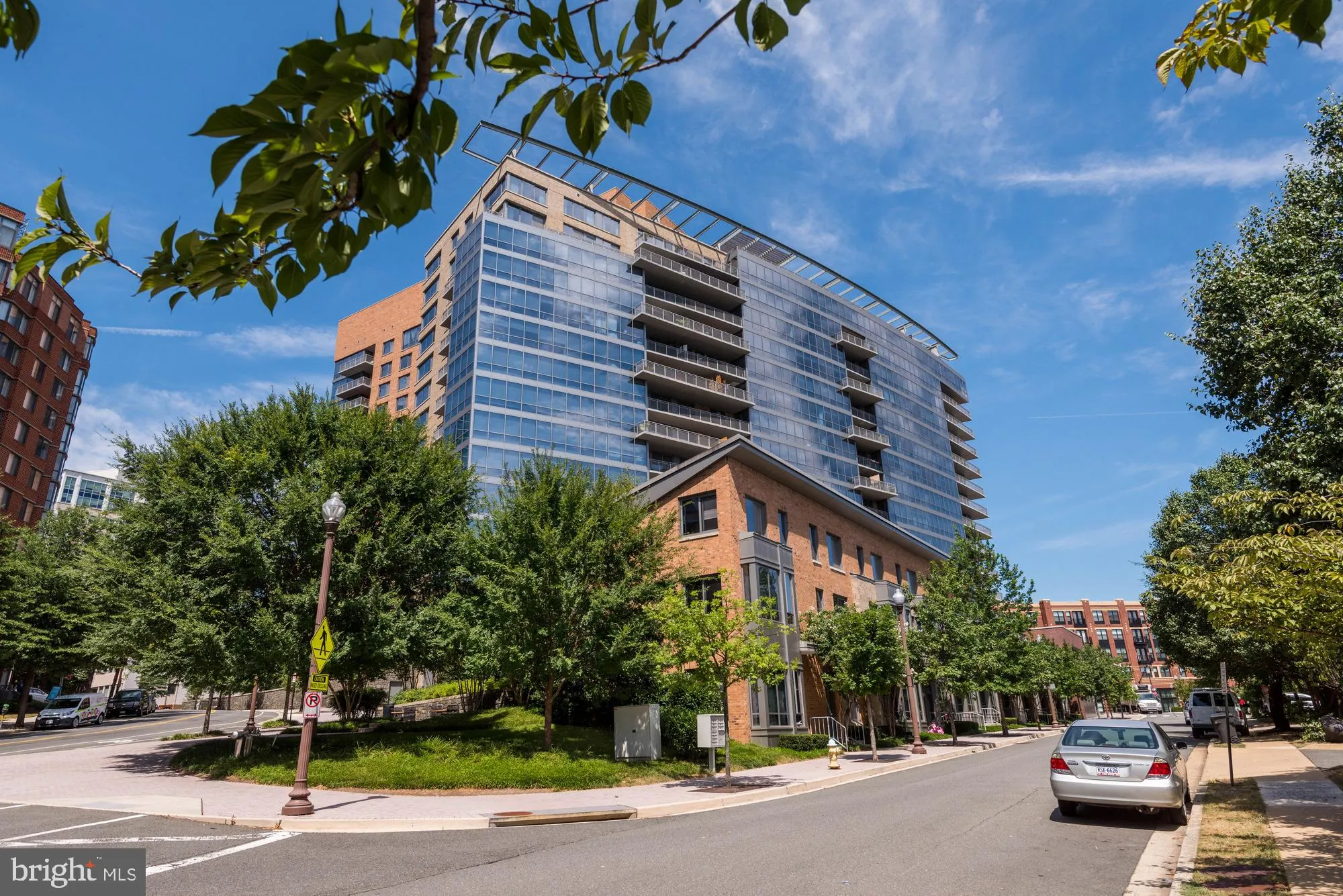 2001 15TH STREET, Arlington, VA 22201
