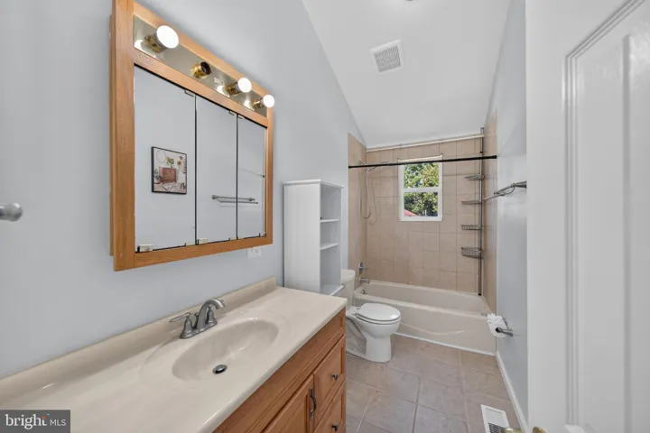 15700 Maple Dr, Accokeek, Maryland 20607