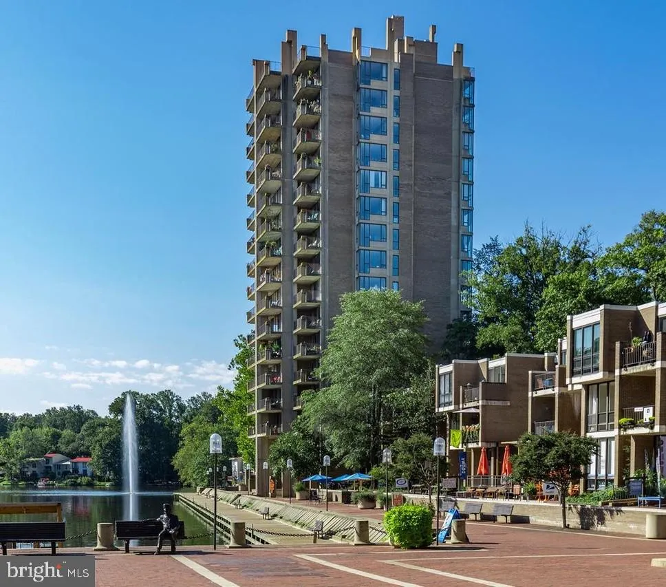 11400 WASHINGTON PLZ, Reston, VA 20190
