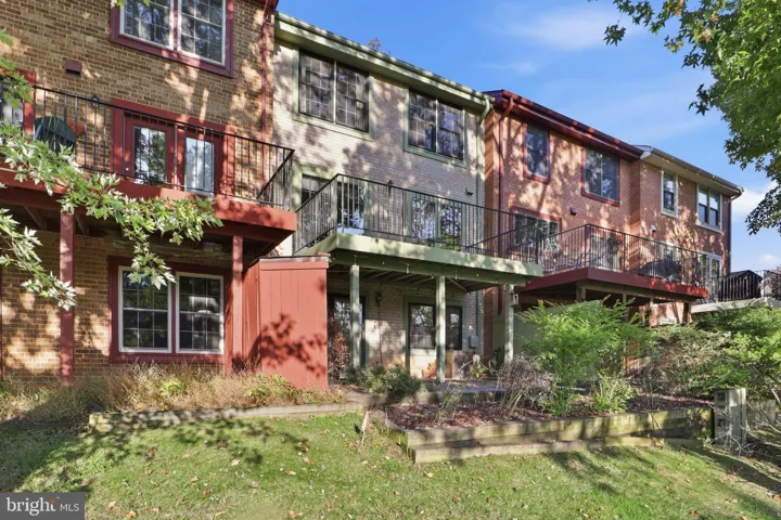 2156 Golf Course Dr, Reston, Virginia 20191