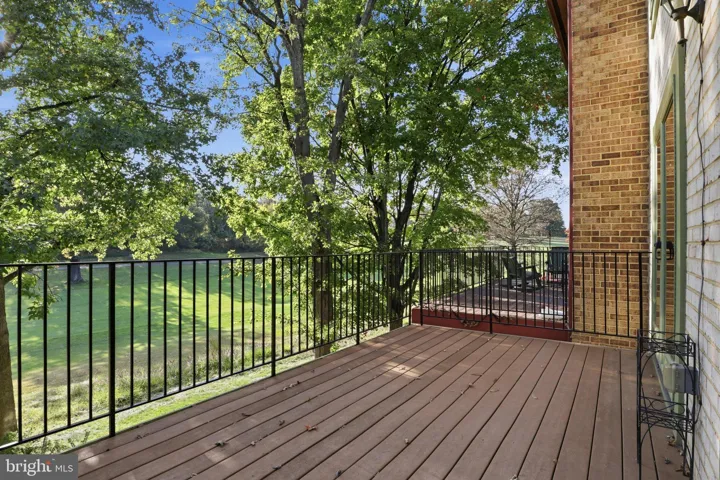 2156 Golf Course Dr, Reston, Virginia 20191