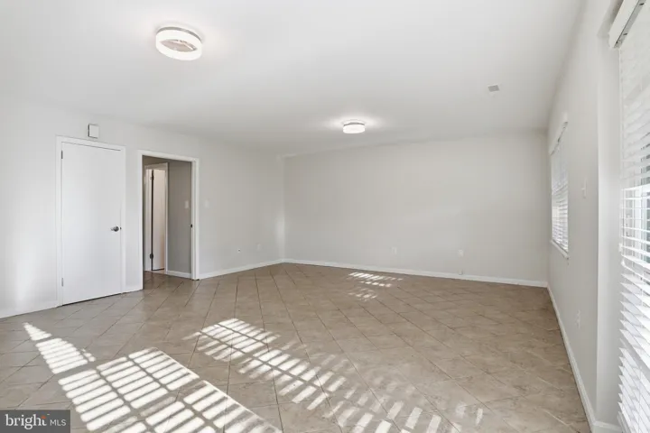 2156 Golf Course Dr, Reston, Virginia 20191