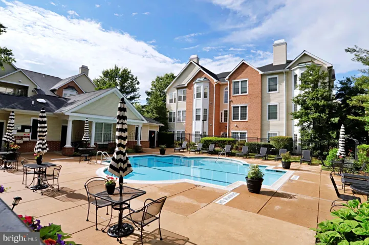 Fountainside Ln, Fairfax, Virginia 22030