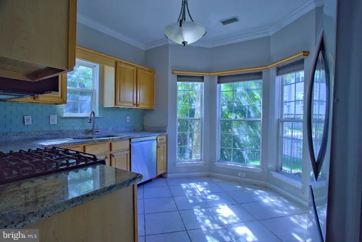 Fountainside Ln, Fairfax, Virginia 22030