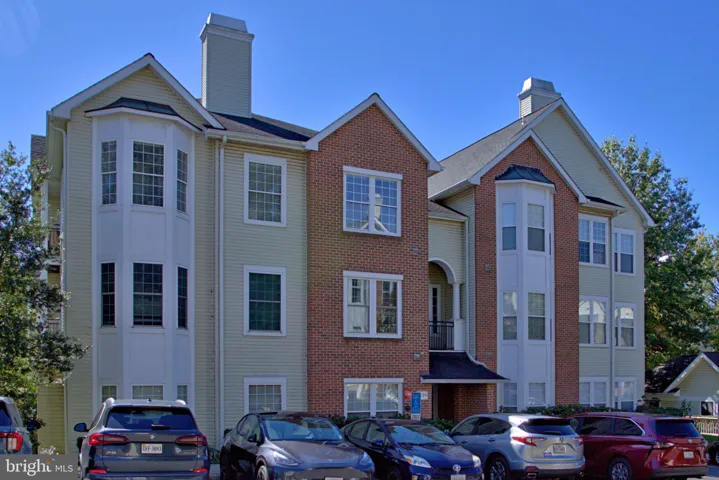 Fountainside Ln, Fairfax, Virginia 22030