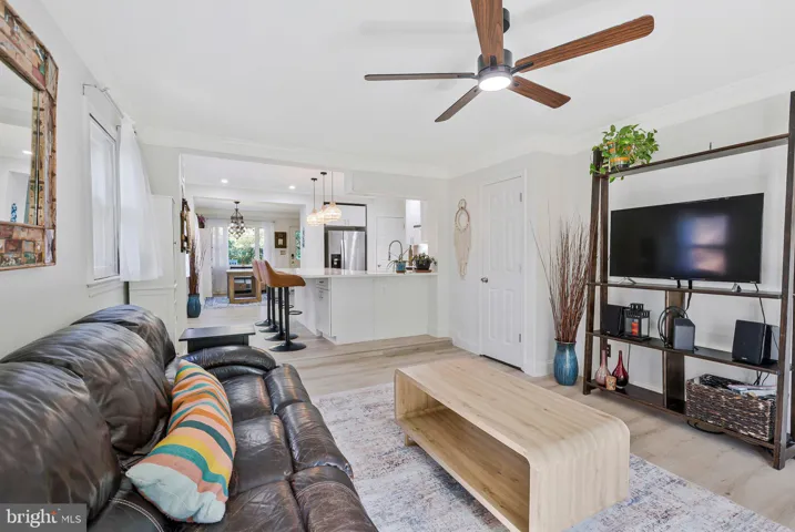 327 Ashby St, Alexandria, Virginia 22305